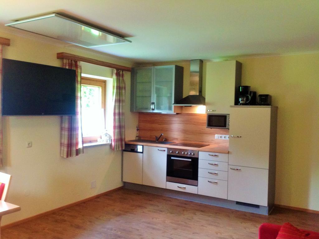 S'Hoamatl Apartment Neukirchen am Grossvenediger Ruang foto